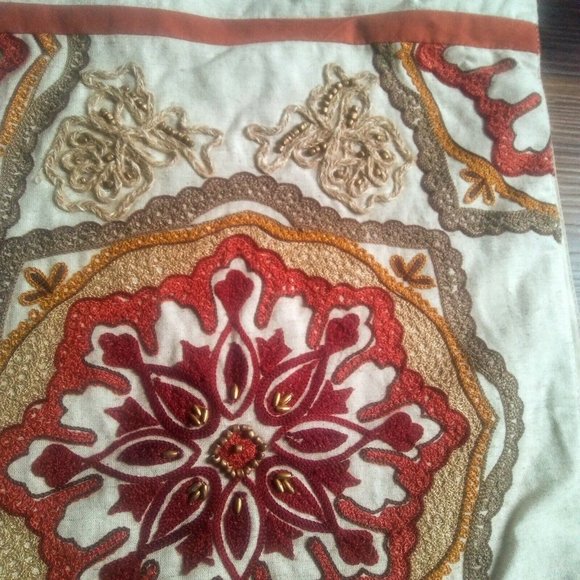 New Pier 1 boho beaded embroidered cotton linen table runner 14" x 72" - Picture 2 of 7